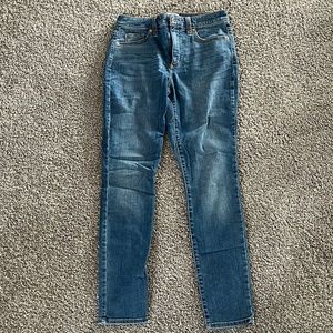 Medium wash Universal Thread jeans